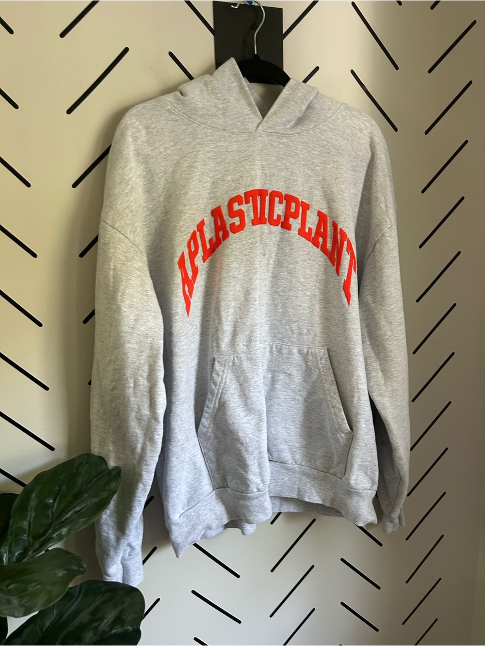 Aplasticplant APP A Plastic Plant Arch Spellout Hoodie Heather Grey